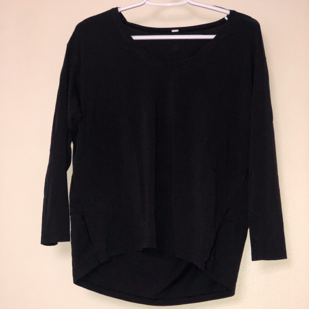 black lulu lemon tee